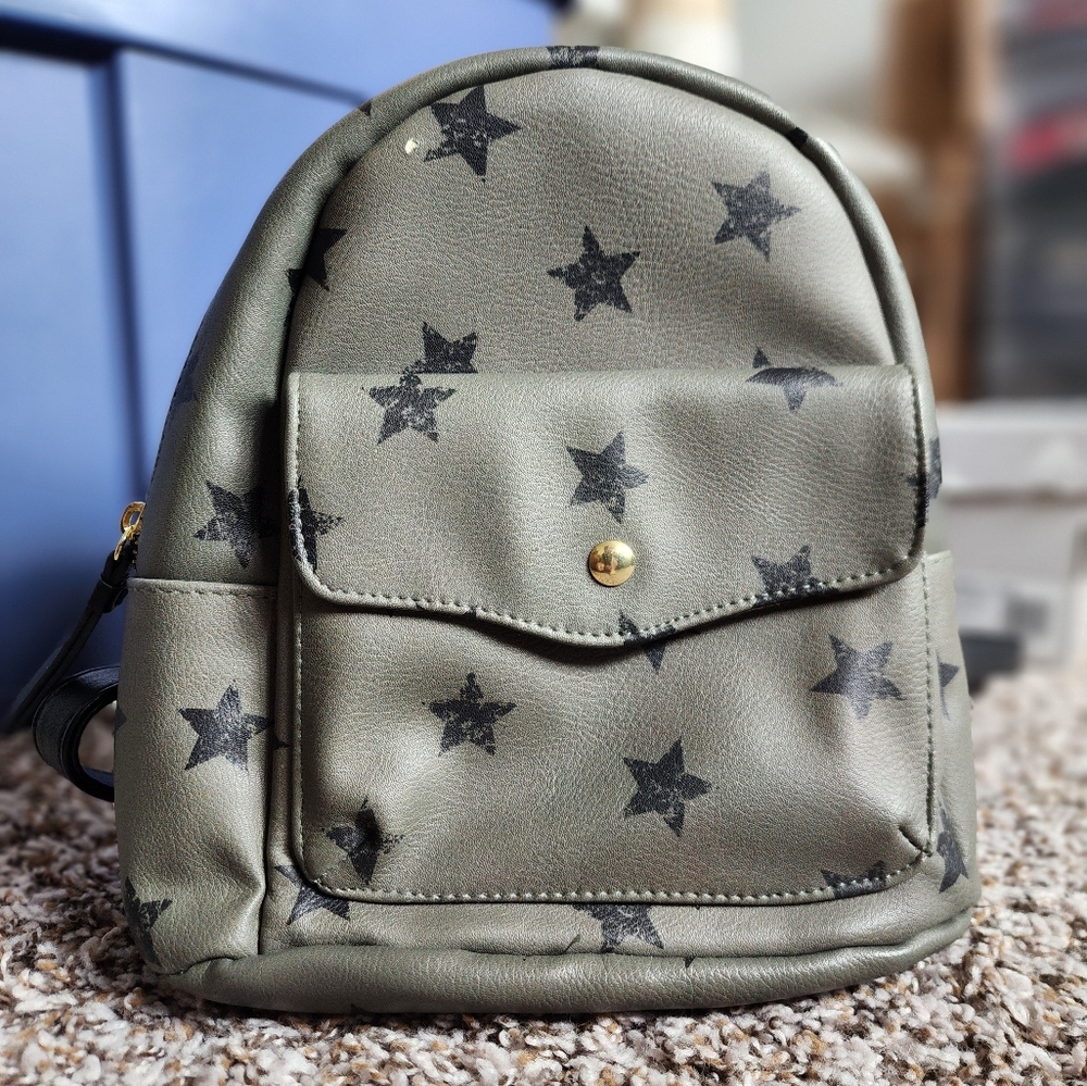 Army green with stars mini backpack purse. #backpack #purse #green #minibackpa